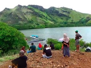 Akhir dari Paus Jumbo Penuh Luka yang Terdampar di Ngada NTT Akhir dari Paus Jumbo Penuh Luka yang Terdampar di Ngada NTT