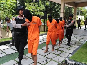 7 Fakta di Balik Pria Tewas Dikeroyok Teman Nongkrong di Ruko Colombo Sleman 7 Fakta di Balik Pria Tewas Dikeroyok Teman Nongkrong di Ruko Colombo Sleman