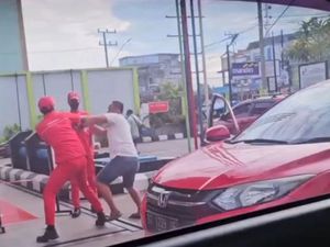 Perkara Buang Tisu, Petugas SPBU di Lubuklinggau Adu Jotos dengan Pembeli Perkara Buang Tisu, Petugas SPBU di Lubuklinggau Adu Jotos dengan Pembeli