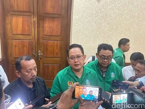 Sah, UMP Jatim 2025 Naik 6,5% Jadi Rp 2.305.985 Sah, UMP Jatim 2025 Naik 6,5% Jadi Rp 2.305.985