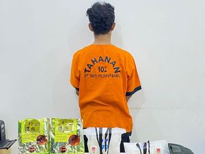 Polisi Gagalkan Peredaran Sabu 1,5 Kg untuk Malam Tahun Baru Polisi Gagalkan Peredaran Sabu 1,5 Kg untuk Malam Tahun Baru