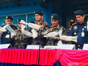Dirjen PSDKP Bongkar Sindikat Penyelundupan Benih Lobster di Lampung Dirjen PSDKP Bongkar Sindikat Penyelundupan Benih Lobster di Lampung