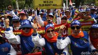 Ratusan Pensiunan Geruduk Kementerian BUMN