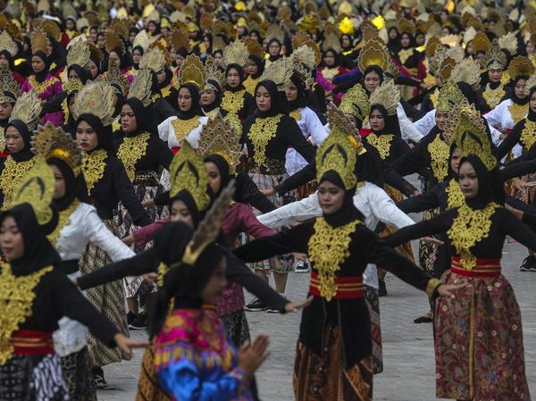 Wow! 1.987 Pelajar di Banten Menari Tari Walijamaliha