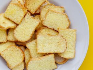 Resep Roti Panggang Mentega, Legit Renyah untuk Teman Ngopi Resep Roti Panggang Mentega, Legit Renyah untuk Teman Ngopi