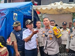 Polres Jakpus Awasi Penggunaan Kembang Api Saat Pesta Tahun Baru