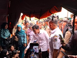 Wapres Gibran Temui Pengungsi Korban Kebakaran Kemayoran