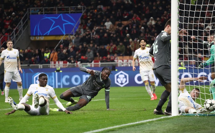MILAN, ITALY - DECEMBER 11: Tammy Abraham of AC Milan scores his teams second goal during the UEFA Champions League 2024/25 League Phase MD6 match between AC Milan and FK Crvena Zvezda at Stadio San Siro on December 11, 2024 in Milan, Italy. (Photo by Marco Luzzani/Getty Images)