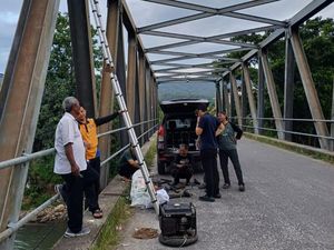 Ancang-ancang Hadapi Banjir Bandang, BPBD OKU Pasang Pengukur Debit Sungai