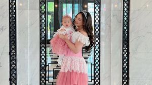 7 Foto Jessica Mila & Putrinya Tampil Kembar, Bak Princess Bergaun Pink