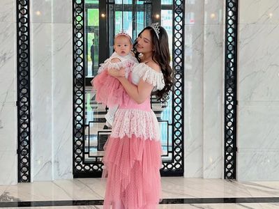 7 Foto Jessica Mila & Putrinya Tampil Kembar, Bak Princess Bergaun Pink