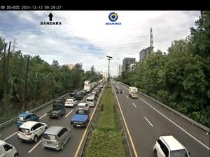 Tol Dalam Kota Macet di Sejumlah Titik Tol Dalam Kota Macet di Sejumlah Titik