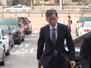 Video: Buntut Darurat Militer, Kepala Polisi Korsel Ditangkap!