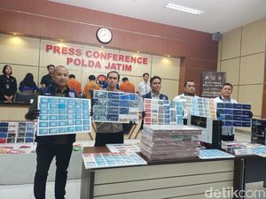 Polda Jatim Bongkar Sindikat Judol Internasional, Perputaran Uang Rp 1,4 T Polda Jatim Bongkar Sindikat Judol Internasional, Perputaran Uang Rp 1,4 T