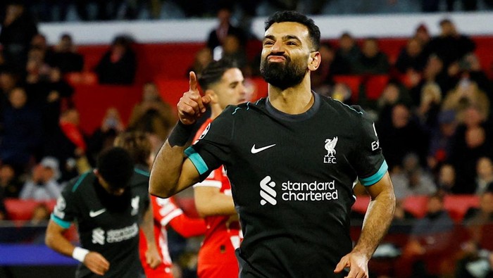 Soccer Football - Champions League - Girona v Liverpool - Estadi Montilivi, Girona, Spain - December 10, 2024 Liverpools Mohamed Salah celebrates scoring their first goal REUTERS/Albert Gea     TPX IMAGES OF THE DAY