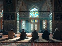 7 Contoh Surat Undangan Nuzulul Quran Lengkap dengan Susunan Acaranya