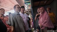 Pramono Anung Temui Pengungsi Kebakaran Kemayoran