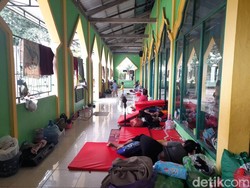 61 Warga Manggala Mengungsi di Masjid Jabal Nur Imbas Banjir Makassar