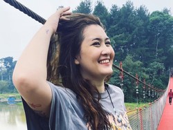 Tak Tahu Keberadaan Ibunda di Mana, Talitha Curtis Sampaikan Pesan Haru Ini