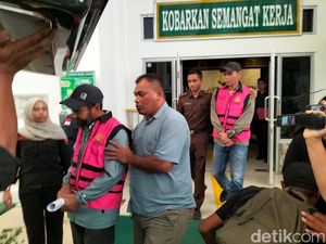 Kejari Sorong Tahan 3 Tersangka Korupsi Pembangunan Puskesmas Rp 2,3 M Kejari Sorong Tahan 3 Tersangka Korupsi Pembangunan Puskesmas Rp 2,3 M