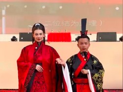 Kisah Cinta Beda Ras, Pria China Nikahi Model Belarusia Setelah Gagal Cinta