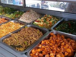 Video: Begini Cara Clean Eating di Warteg Video: Begini Cara Clean Eating di Warteg