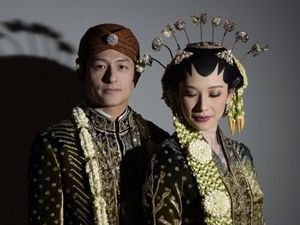 Foto: Ngunduh Mantu, Rio Haryanto & Athina Papadimitriou Jadi Pengantin Solo Foto: Ngunduh Mantu, Rio Haryanto & Athina Papadimitriou Jadi Pengantin Solo