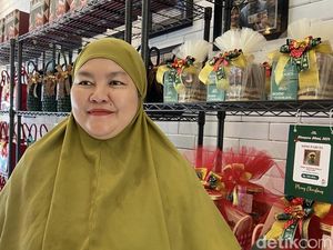 Bisnis Hampers Kue di Surabaya Raup Cuan Jelang Natal Bisnis Hampers Kue di Surabaya Raup Cuan Jelang Natal
