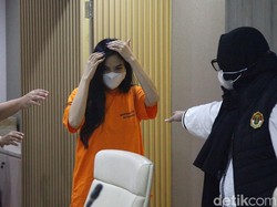 Video 12 WN Vietnam Jadi PSK di Jakut Dideportasi-Ditangkal Masuk RI