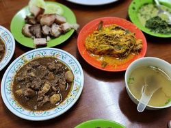 Lengkap! 10 Kuliner Enak dan Populer di Jalan Pramuka Jakarta Timur Lengkap! 10 Kuliner Enak dan Populer di Jalan Pramuka Jakarta Timur
