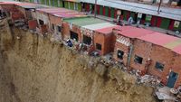 Melihat Rumah Bunuh Diri di Bolivia