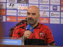 Pelatih Madura United Mundur