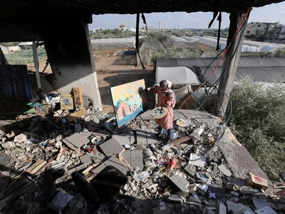 Pelukis Palestina Ajak Anak Gaza Berkarya di Tengah Konflik