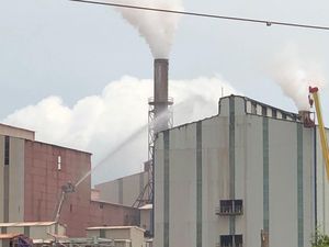 Kebakaran Pabrik NPK Petrokimia Gresik Padam, Tidak Ada Korban Jiwa Kebakaran Pabrik NPK Petrokimia Gresik Padam, Tidak Ada Korban Jiwa