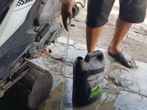 Viral Video Pertamax Campur Air di Kendal, SPBU Kaliwungu Buka Suara Viral Video Pertamax Campur Air di Kendal, SPBU Kaliwungu Buka Suara