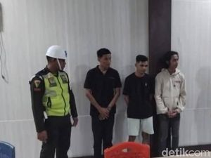 Tiga Pengeroyok-Penikam Anggota TNI di Kupang Serahkan Diri ke Polisi Tiga Pengeroyok-Penikam Anggota TNI di Kupang Serahkan Diri ke Polisi