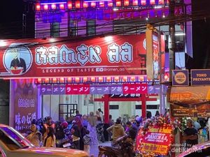 Nikmatnya Ramen dengan Cita Rasa Lokal Bandung Saat Musim Penghujan