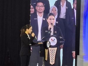 Sapa AHY-Ketum Garuda, Angela Tegaskan Perindo Siap Berkolaborasi Sapa AHY-Ketum Garuda, Angela Tegaskan Perindo Siap Berkolaborasi
