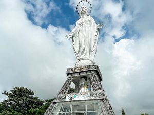 Menelusuri Keindahan Wisata Rohani Katolik di Bukit Nilo Sikka Menelusuri Keindahan Wisata Rohani Katolik di Bukit Nilo Sikka