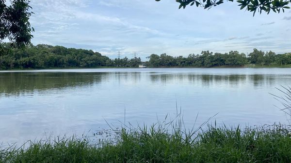 Foto: Danau Favoritnya Budak Korporat di Karawang