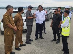 Pelindo Parepare Usul Rp 2,2 M Perbaiki Jalan Rusak di Pelabuhan Lontangnge Pelindo Parepare Usul Rp 2,2 M Perbaiki Jalan Rusak di Pelabuhan Lontangnge