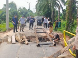 Akses Jalan Dua Desa di Ogan Ilir Putus Akibat Jembatan Longsor