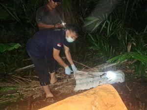Jasad Siswi dalam Karung di Sergai Ditemukan 200 Meter dari Rumah Jasad Siswi dalam Karung di Sergai Ditemukan 200 Meter dari Rumah