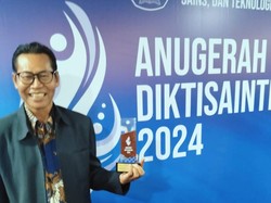 Keren, Universitas Safin Pati Raih Gold Winner Anugerah Diktisaintek 2024