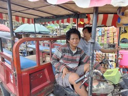 Cerita Upi Panen Rejeki dari Ojek Odong-odong Saat Banjir Rob di Muara Angke