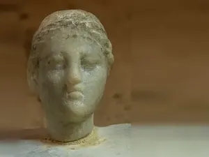 Wajah Asli Cleopatra Dibongkar Arkeolog, Timbulkan Perdebatan Wajah Asli Cleopatra Dibongkar Arkeolog, Timbulkan Perdebatan
