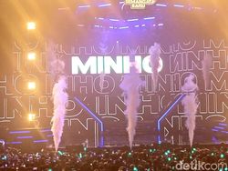 Hibur Shawol, Minho Bawakan Lagu Baru di HUT ke-23 Transmedia