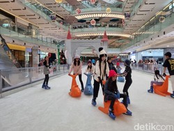 Serunya Wahana Ice Skating-Gokar Dalam Mal Temani Libur Nataru di Surabaya