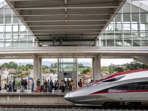 Ada Stasiun Kereta Cepat Baru, Tarif Tiketnya Mulai Rp125 Ribu Ada Stasiun Kereta Cepat Baru, Tarif Tiketnya Mulai Rp125 Ribu
