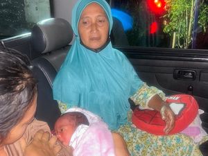 Kisah Sekeluarga Bawa Bayi Tertahan Pulang 3 Jam Gegara Longsor Pacitan Kisah Sekeluarga Bawa Bayi Tertahan Pulang 3 Jam Gegara Longsor Pacitan